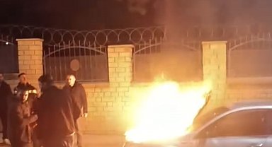 Elazığ'da seyir halindeki otomobil alev topuna döndü