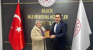 Emekliliğe ayrılan personellere plaketleri verildi