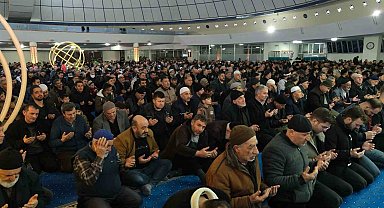 Erzincan'da Miraç Kandili dualarla idrak edildi