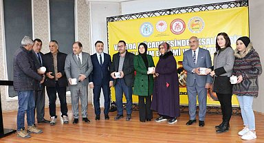 Erzincan'da Varroa'ya karşı oksalik asit kullanımı eğitimi ve dağıtımı yapıldı