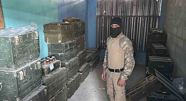 Esad rejiminin çocukları dahi hedef aldığı yerleşim yerlerinde cephanelik ele geçirildi