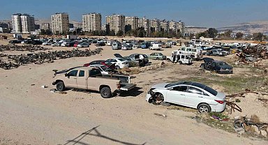 Esad'ın el koyduğu binlerce araç, sahiplerini bekliyor