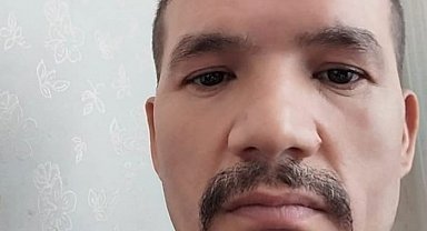 Eşini bıçaklayarak öldürdü, intihar etti