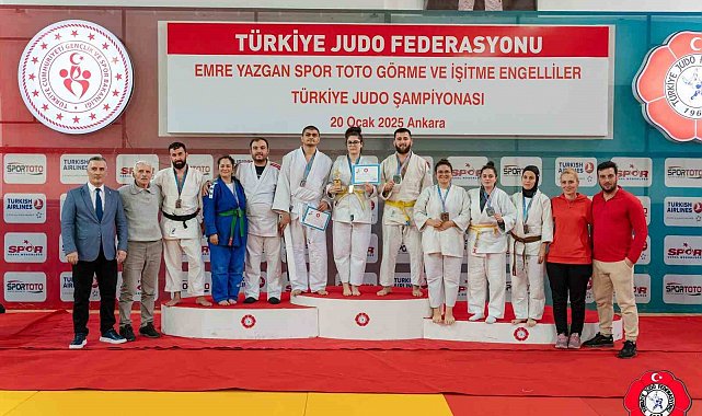 Eskişehirli sporcular judo şampiyonasından madalyalarla döndü