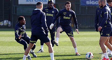 Fenerbahçe, Adana Demirspor maçı hazırlıklarını tamamladı