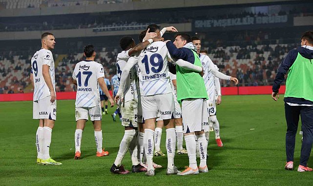 Fenerbahçe, Adana'da golcüleriyle güldü