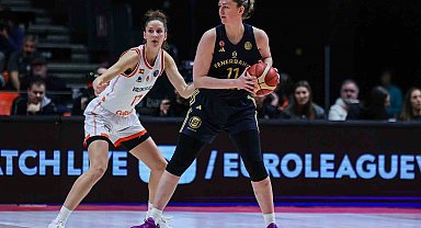 Fenerbahçe, Kadınlar Euroleague'de grubunu namağlup lider tamamladı