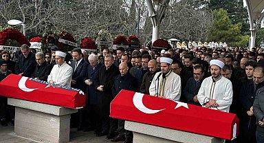 Fenerbahçeli sporcu Vedia Nil Apak ve annesi Ferda Apak son yolculuğuna uğurlandı