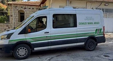 Gaziantep'te motosiklet ağaca çarptı: 2 ölü