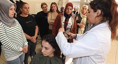 Genç kızlar kuaförlük kursu ile meslek sahibi oluyor