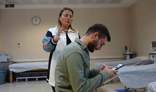 Gençlerde 'cep boyun hastalığı' tehlikesi