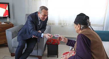 Gülkartları Başkan Uzun teslim etti