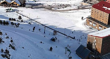 Günün en acı görüntüsü: 66 kişinin ölmesi kayak keyfine engel olmadı