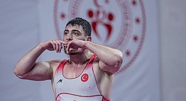 Güreş Sporcusu Başar, Ankara'dan gümüş madalya ile döndü