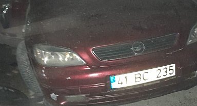 Hafif ticari araç ile otomobil çarpıştı: 1 ölü, 6 yaralı