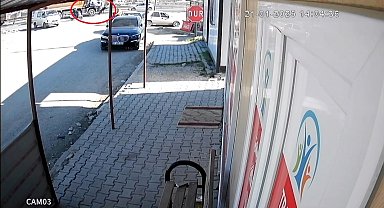 Hafriyat kamyonunun çarptığı yaşlı adam metrelerce savruldu: O anlar kamerada