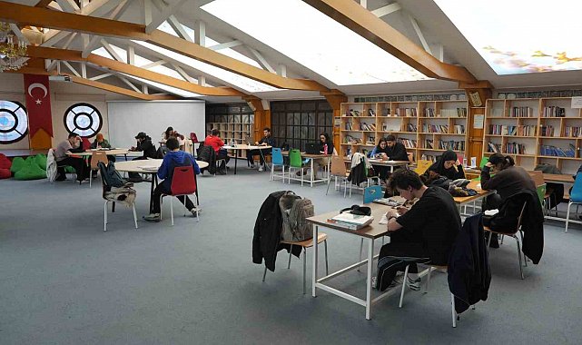 Haller Gençlik Merkezi'nde "Tekertop" ile öğrenciler eğlenceli bir mola veriyor