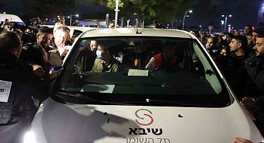 Hamas'ın serbest bıraktığı esirler hastaneye sevk edildi