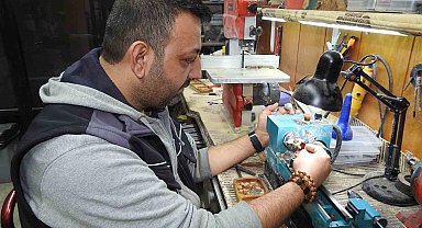 Hobi olarak başladığı tespih üretimi mesleği haline geldi