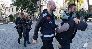 Hurda araçların ruhsatlarını çaldılar