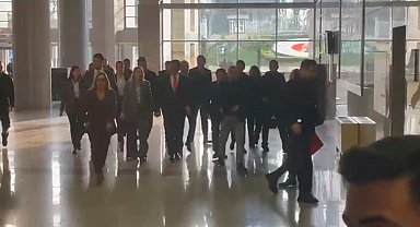 İBB Başkanı Ekrem İmamoğlu Savcılığa ifade vermek üzere adliyede