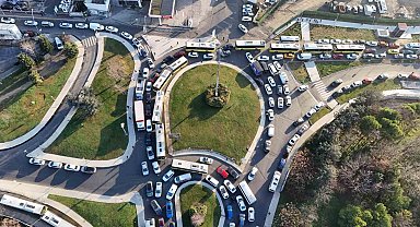 İETT otobüsü arıza yaptı, trafik kilitlendi