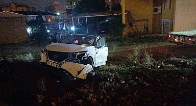 İki araca çarptı, kazadan yara almadan kurtuldu: O anlar kamerada