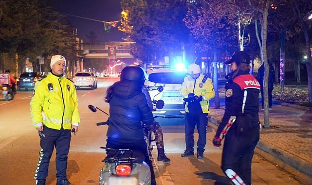 Isparta'da 1 saatlik denetimde 7 araç trafikten men edildi