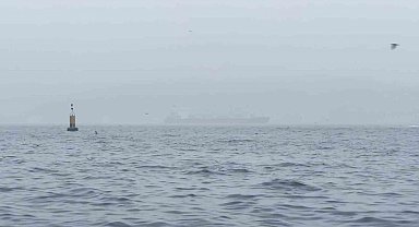 İstanbul Boğazı'nda sis etkili oluyor