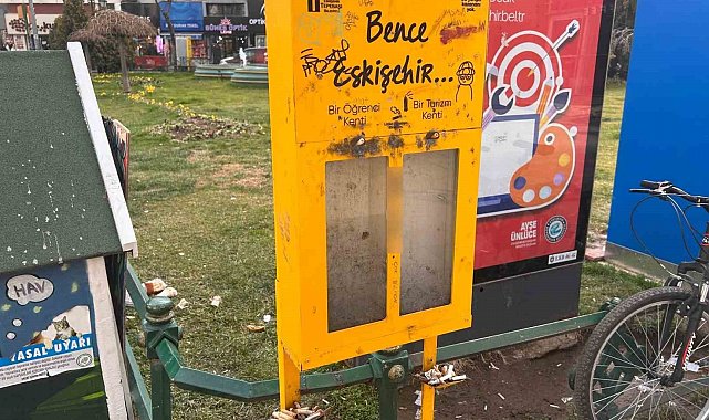 İzmarit duyarsızlığı tepki çekiyor