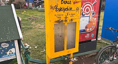 İzmarit duyarsızlığı tepki çekiyor