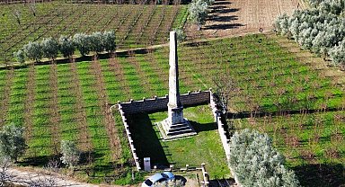 İznik'teki şeftali bahçesinde 2 bin yıllık dikilitaş