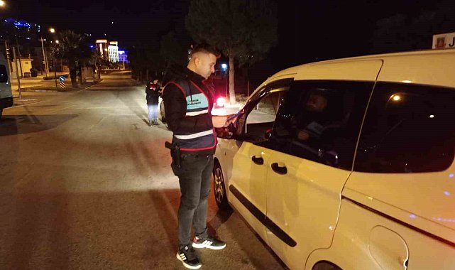 Jandarma günübirlik kiralanan ev ve araçları denetledi