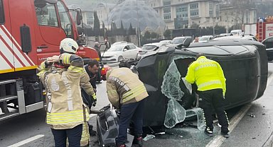 Kağıthane'de fenalaşan sürücü kaza yaptı