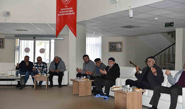 Kandilde ulu çınarlar unutulmadı