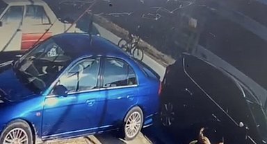 Kapaklı'da servis minibüs ile çarpışan bisikletli çocuk yaralandı