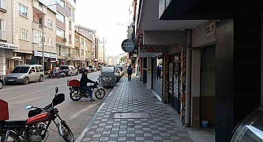 Karacabey'de kaldırım işgalleri son buldu