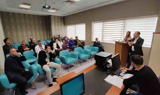 Karapınar'da aile hekimleri Karapınar Devlet Hastanesi'nde toplantıda buluştu