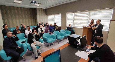 Karapınar'da aile hekimleri Karapınar Devlet Hastanesi'nde toplantıda buluştu