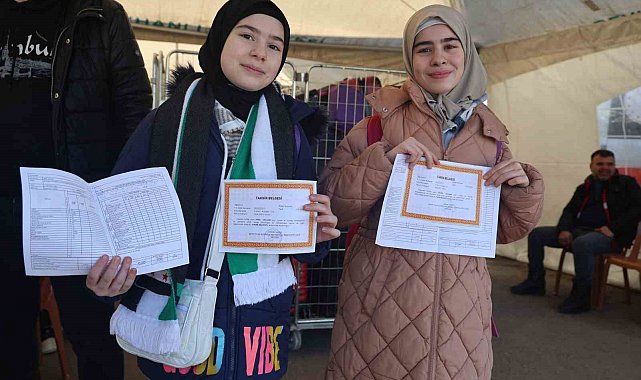 Karnelerini alan Suriyeli çocuklar aileleriyle birlikte ülkelerine döndü