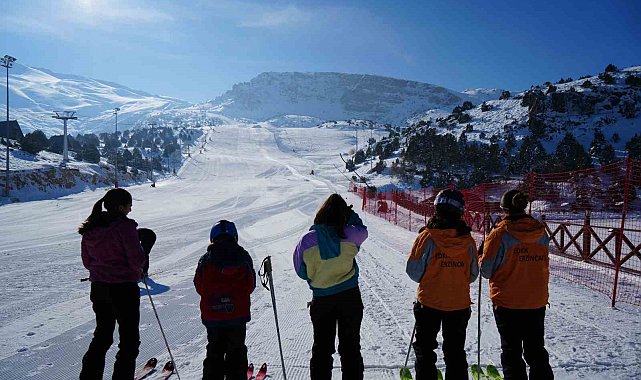 Kayak merkezleri içerisine en çok kar Palandöken ve Ergan Kayak Merkezinde ölçüldü