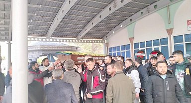 Kazada hayatını kaybeden genç kurye son yolculuğuna uğurlandı