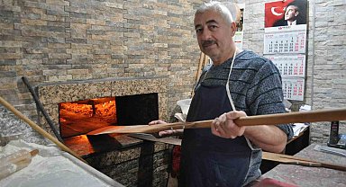 Kışın herkes üşürken onlar 400 derece fırının karşısında ısınıyor