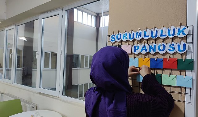 Kız yurdunda 3 aylar panosu