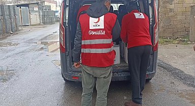 Kızılay Muş Şubesi, ihtiyaç sahiplerine yardım ulaştırmaya devam ediyor