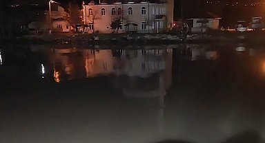 Kontrolden çıkan cip Melen Çayı'na düştü: 3 hafif yaralı