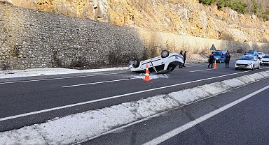 Kontrolden çıkan otomobil takla attı: 2 yaralı