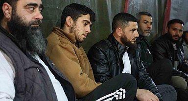 Konya'da 4 katlı binanın enkazından sağ çıkan amca yeğen konuştu