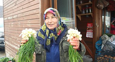 Köy hayatı şehirdeki pazarlarla ayakta kalıyor