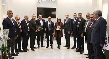 KTO ve KAYSO yönetimi, İstanbul Mobilya Fuarı'nda Kayseri firmalarını yalnız bırakmadı